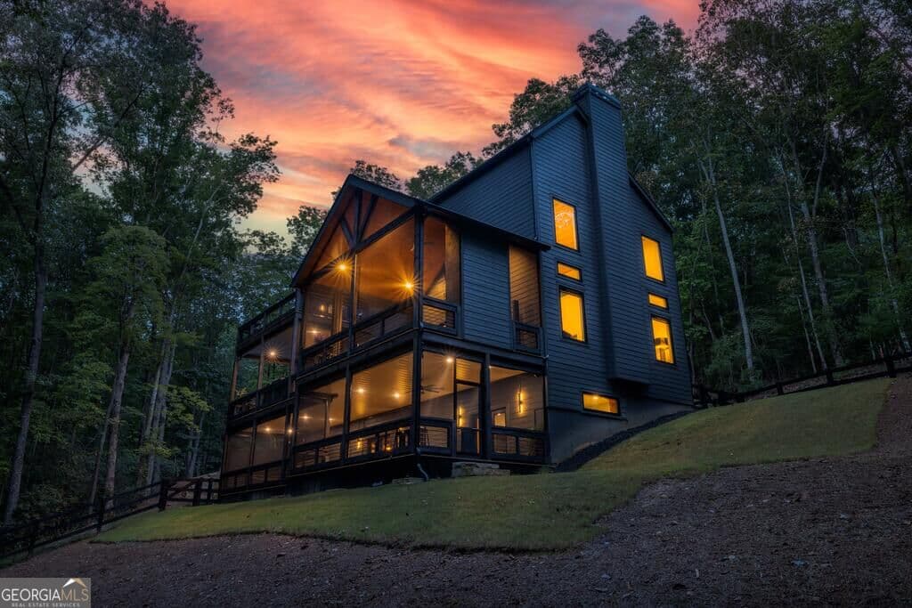 4 bedroom, 4 bathroom, 4,380 sq ft single family residence for sale at 63 Laurel Trace, Blue Ridge, GA 30513 — photo 10