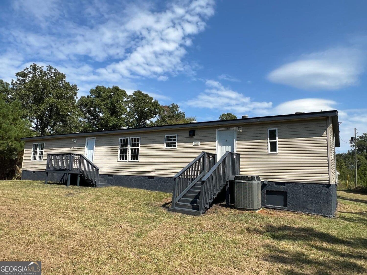 5 bedroom, 3 bathroom, 2,304 sq ft manufactured home,single family residence for sale at 2737 Old Gray Highway, Macon, GA 31211 — photo 8