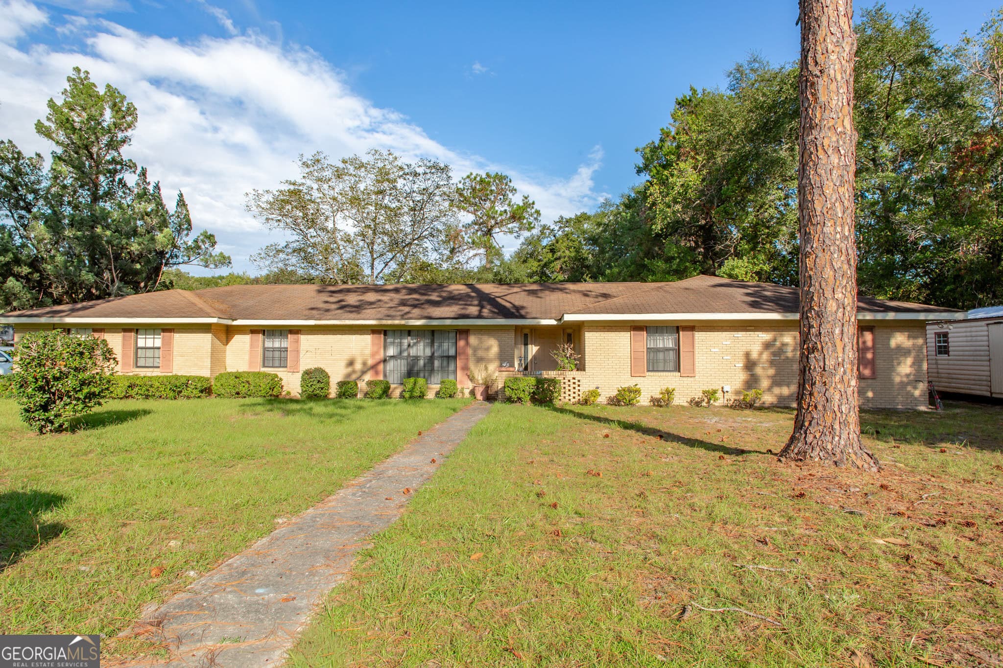 4 bedroom, 2.5 bathroom, 2,930 sq ft single family residence for sale at 1402 Toomer Street, Waycross, GA 31501