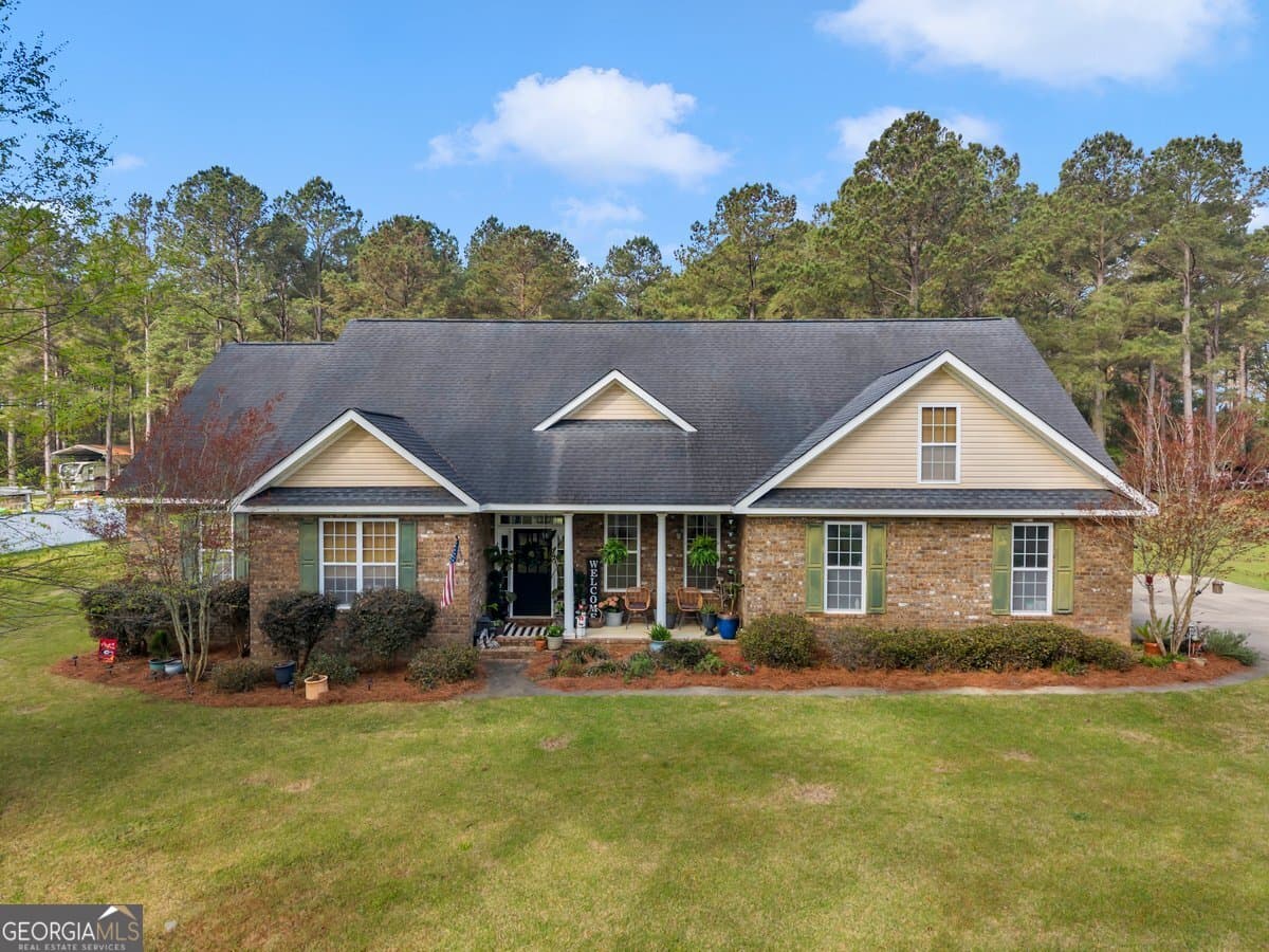 5 bedroom, 3 bathroom, 3,041 sq ft single family residence for sale at 315 Old Pine Road, Dudley, GA 31022 — photo 2