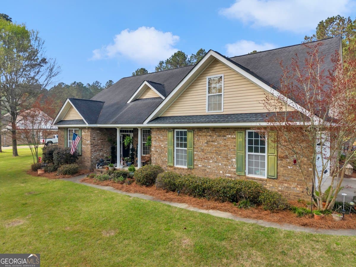 5 bedroom, 3 bathroom, 3,041 sq ft single family residence for sale at 315 Old Pine Road, Dudley, GA 31022 — photo 3