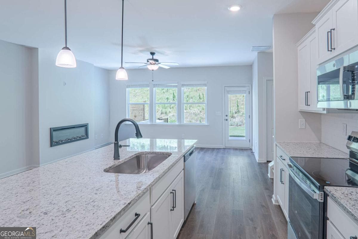 3 bedroom, 3 bathroom townhouse for rent at 411 Summit View Lane 3, Jasper, GA 30143 for $1,995 a month — photo 7