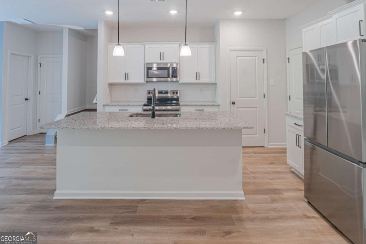 3 bedroom, 3 bathroom townhouse for rent at 411 Summit View Lane 3, Jasper, GA 30143 for $1,995 a month — photo 4