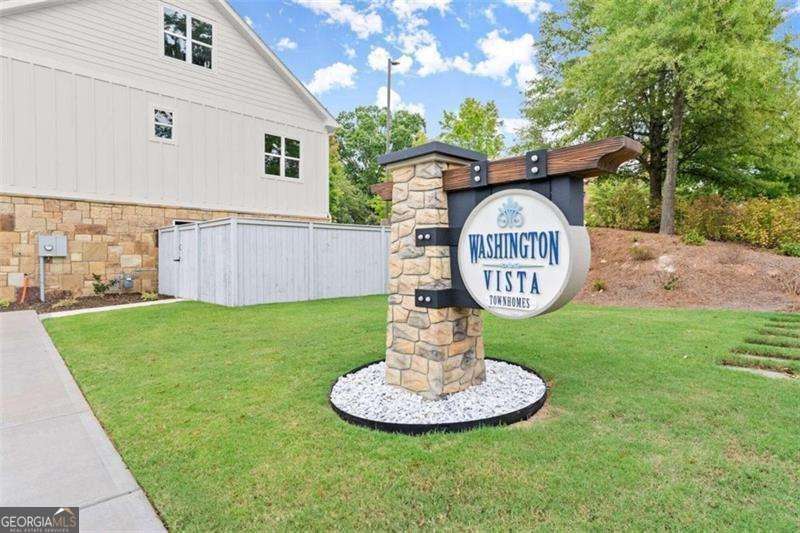 3 bedroom, 2.5 bathroom, 1,518 sq ft townhouse for rent at 510 Washington Street 498, Gainesville, GA 30501 for $2,100 a month — photo 2
