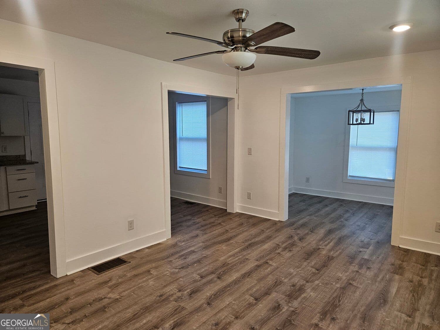 2 bedroom, 1 bathroom, 1,013 sq ft single family residence for rent at 1167 Mayland Circle, Atlanta, GA 30310 for $1,450 a month — photo 6