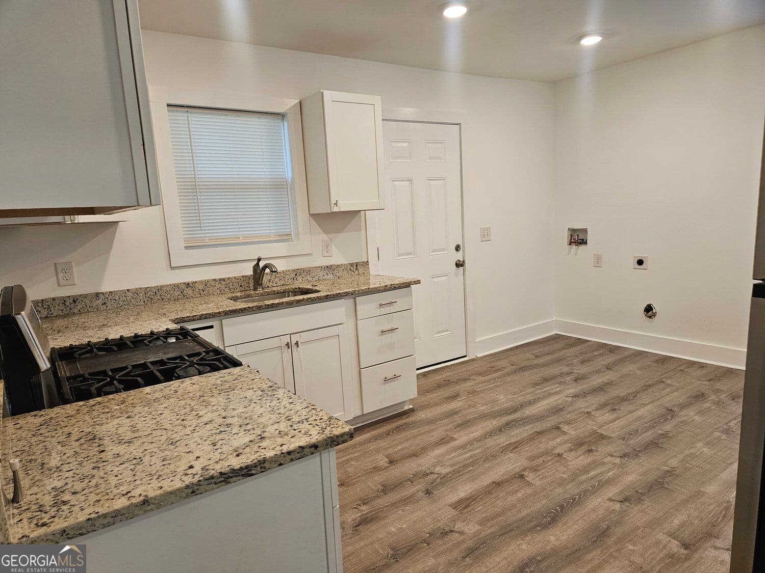 2 bedroom, 1 bathroom, 1,013 sq ft single family residence for rent at 1167 Mayland Circle, Atlanta, GA 30310 for $1,450 a month — photo 8