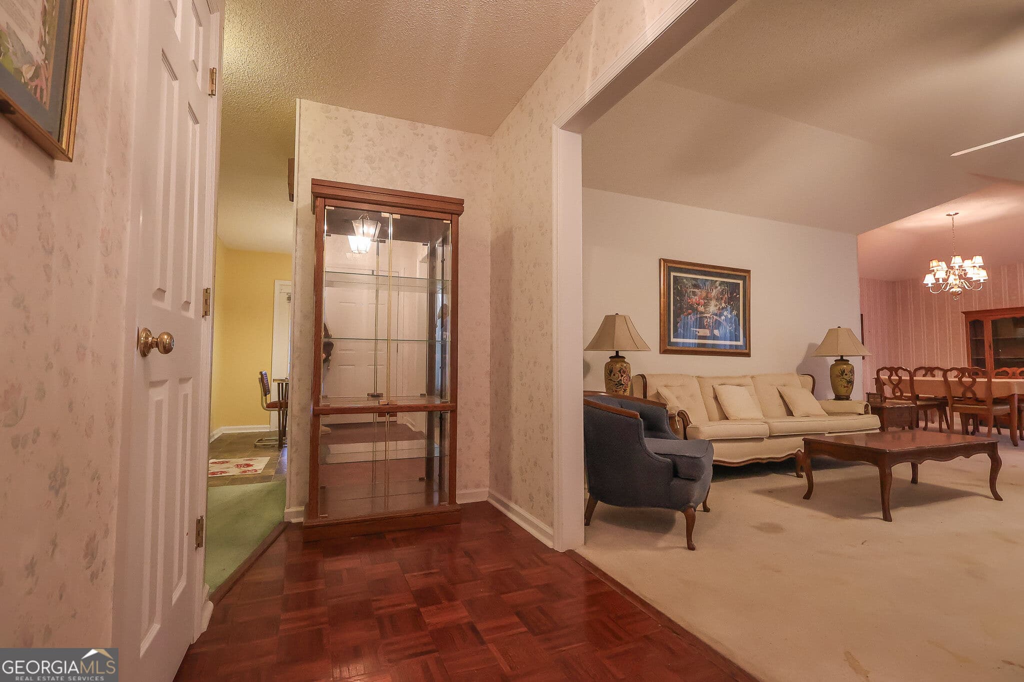 3 bedroom, 2 bathroom, 1,797 sq ft single family residence for sale at 104 Arbour Court, Warner Robins, GA 31088 — photo 3