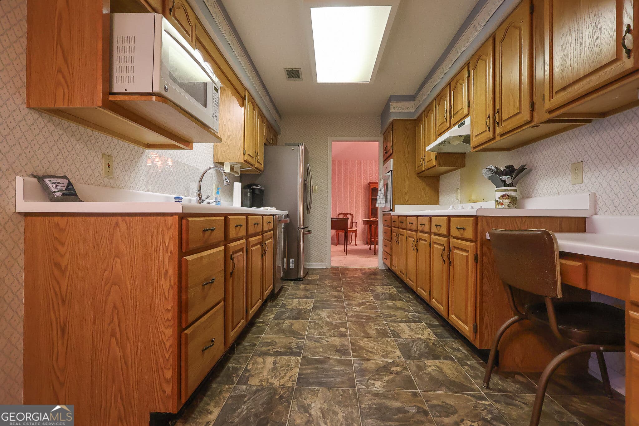 3 bedroom, 2 bathroom, 1,797 sq ft single family residence for sale at 104 Arbour Court, Warner Robins, GA 31088 — photo 8