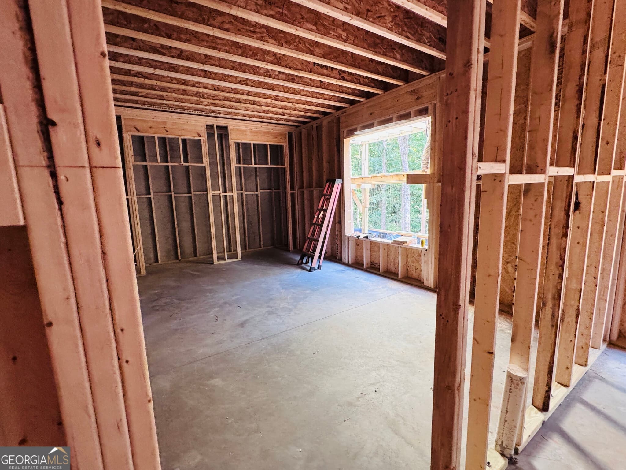 4 bedroom, 3.5 bathroom, 2,899 sq ft single family residence for sale at 170 Pine Creek Way, Winterville, GA 30683 — photo 3