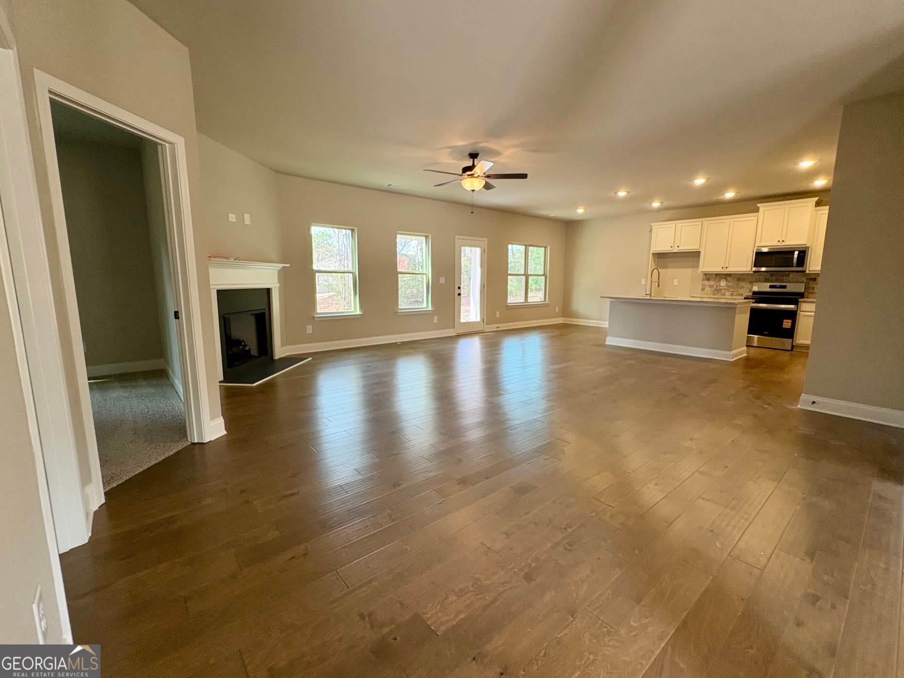 4 bedroom, 3.5 bathroom single family residence for sale at 966 Lakeview Oaks Court 27-B, Grayson, GA 30017 — photo 9