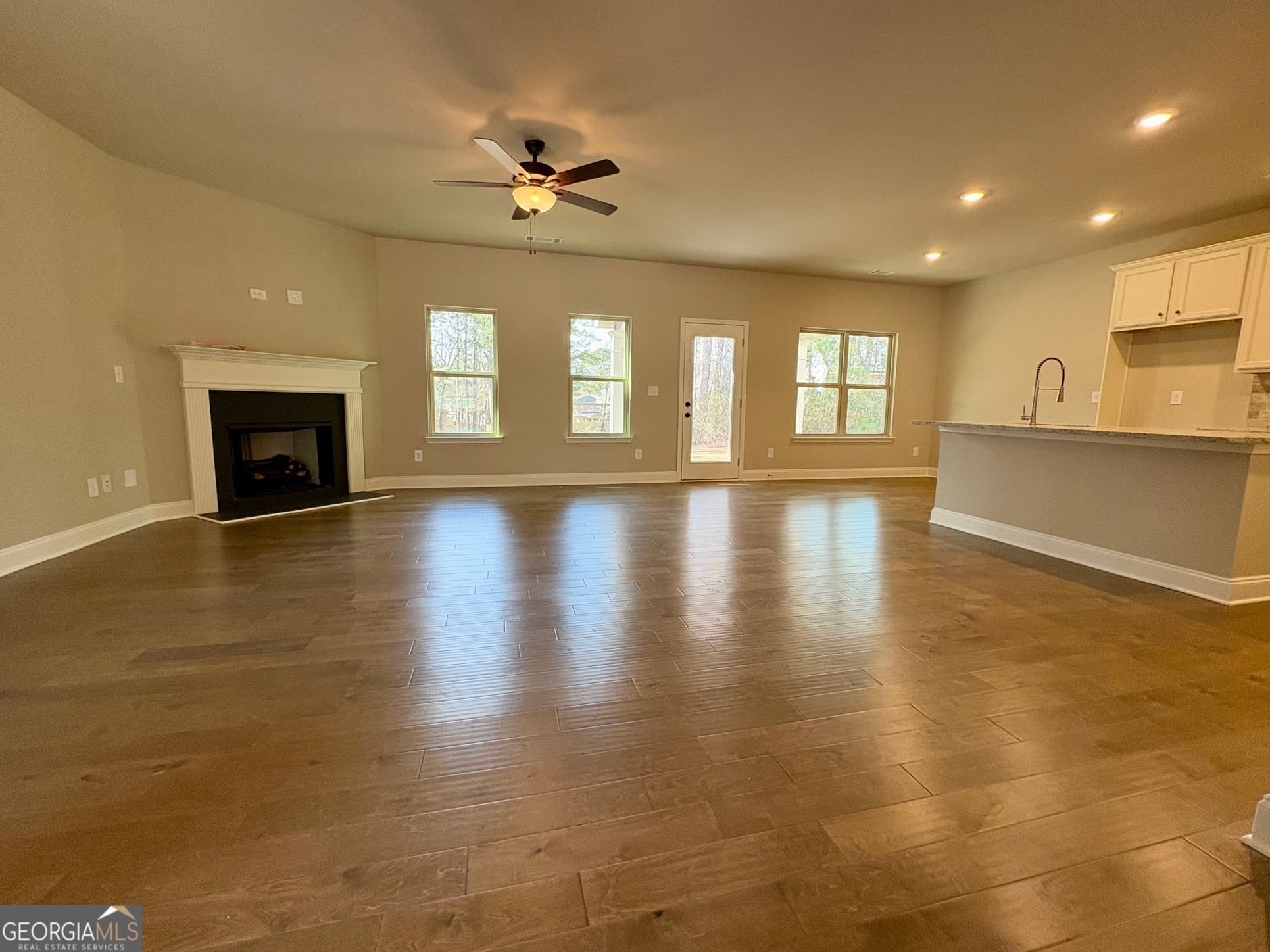 4 bedroom, 3.5 bathroom single family residence for sale at 966 Lakeview Oaks Court 27-B, Grayson, GA 30017 — photo 10