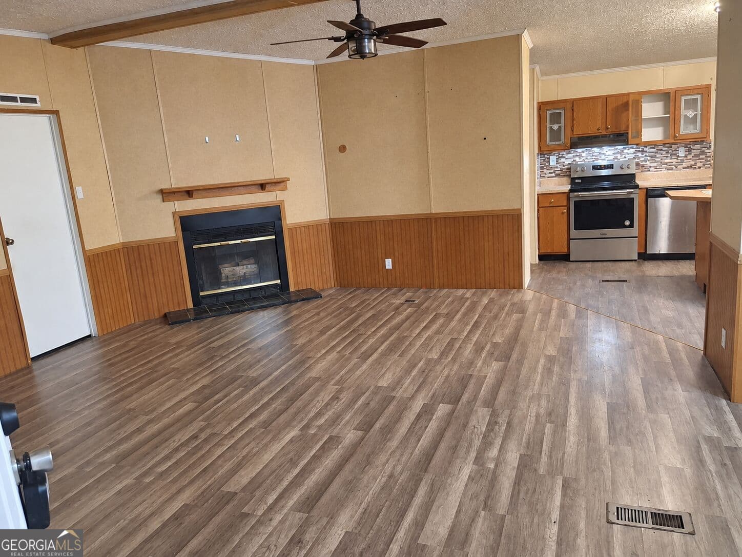 3 bedroom, 2 bathroom, 1,568 sq ft manufactured home,single family residence for sale at 8 Oakmont Drive, Tennille, GA 31089 — photo 5