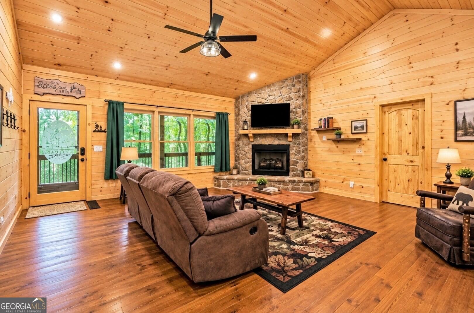 2 bedroom, 2 bathroom, 912 sq ft cabin,single family residence for sale at 680 Hidden Lake Drive, Cherry Log, GA 30522 — photo 5