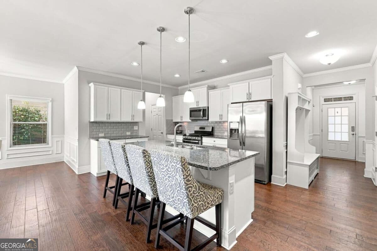 4 bedroom, 2.5 bathroom, 2,758 sq ft single family residence for sale at 6623 Rivergreen Road, Flowery Branch, GA 30542 — photo 8
