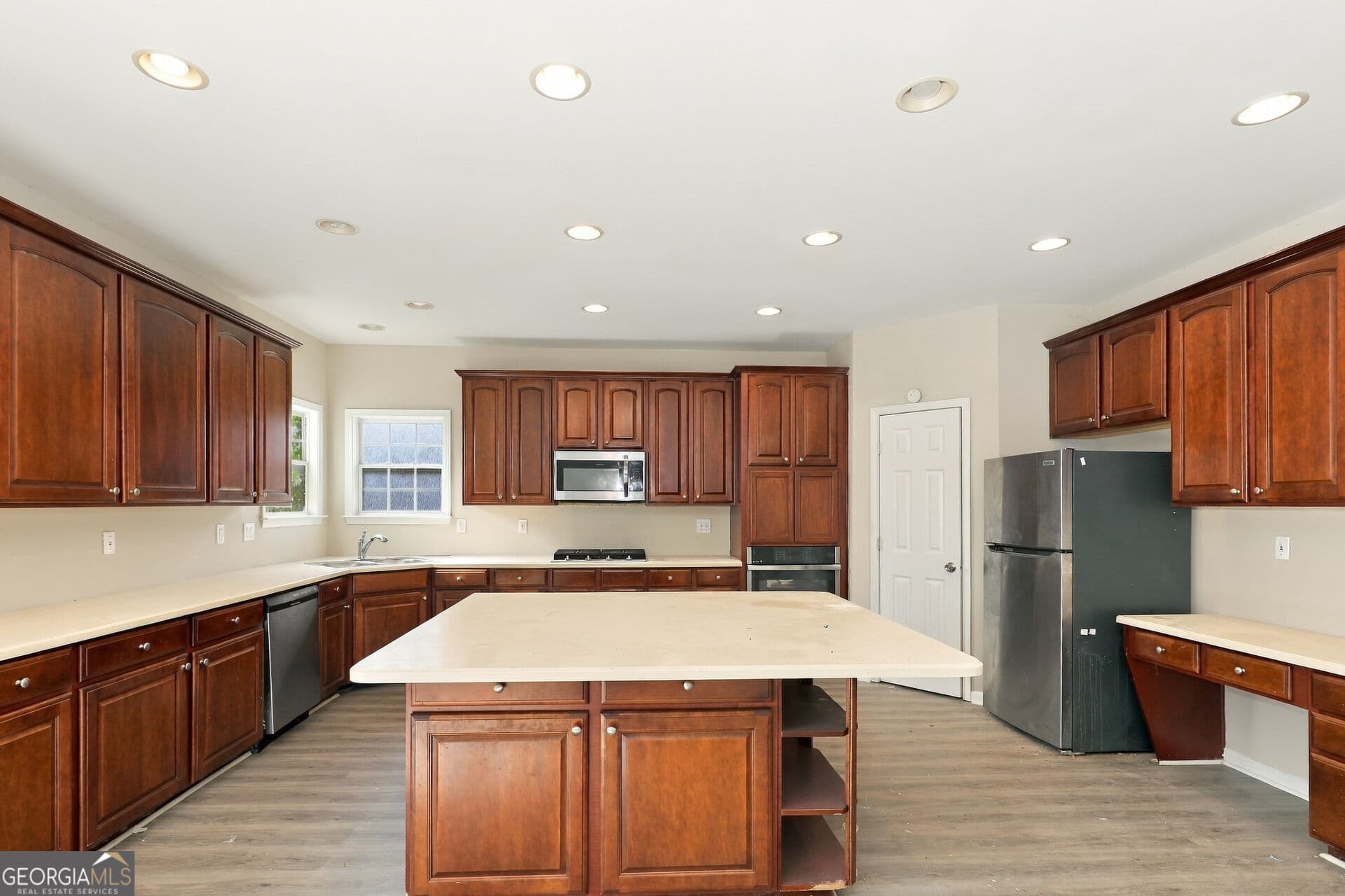5 bedroom, 3 bathroom, 3,363 sq ft single family residence for sale at 1481 Granby Lane, Locust Grove, GA 30248 — photo 6