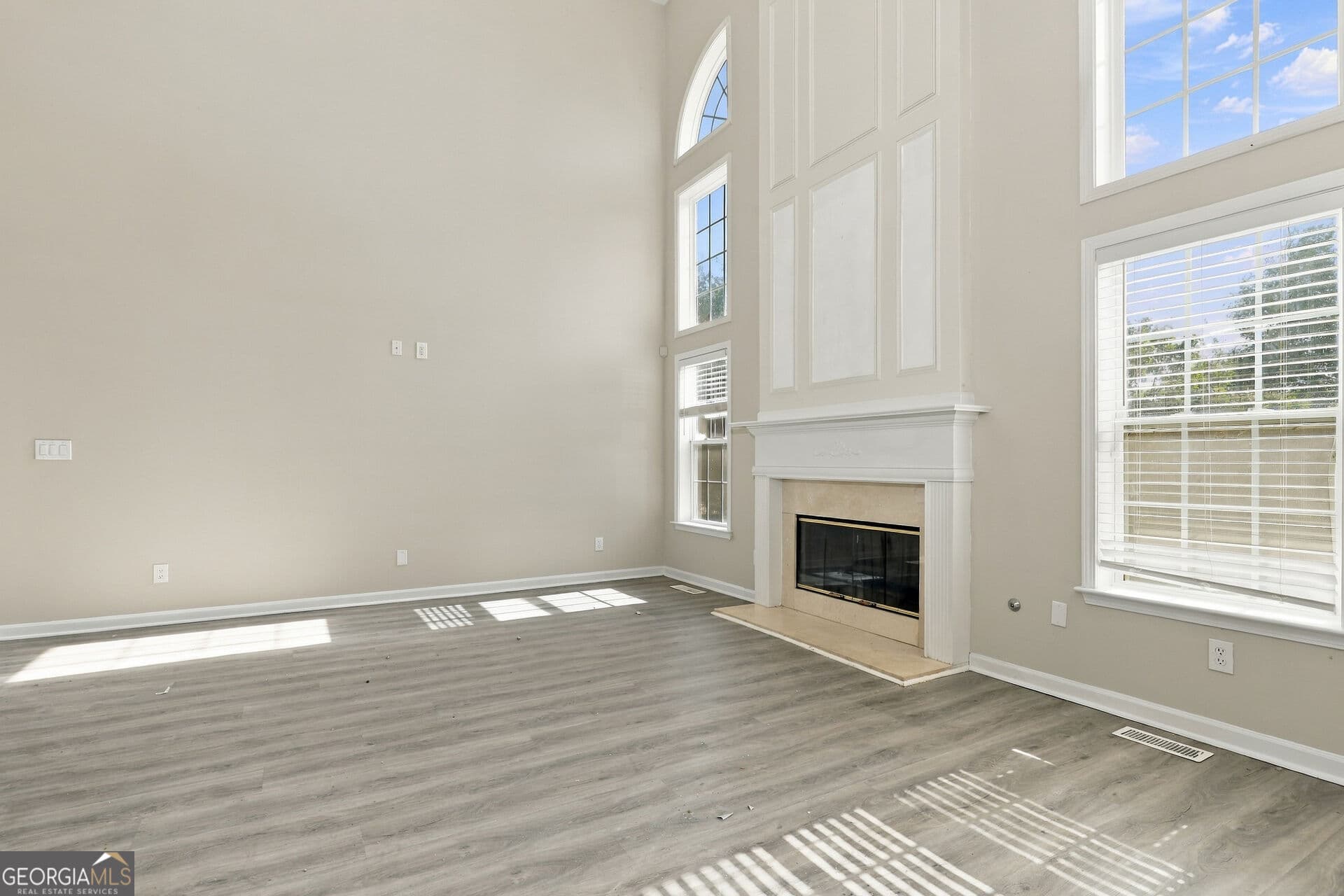 5 bedroom, 3 bathroom, 3,363 sq ft single family residence for sale at 1481 Granby Lane, Locust Grove, GA 30248 — photo 3