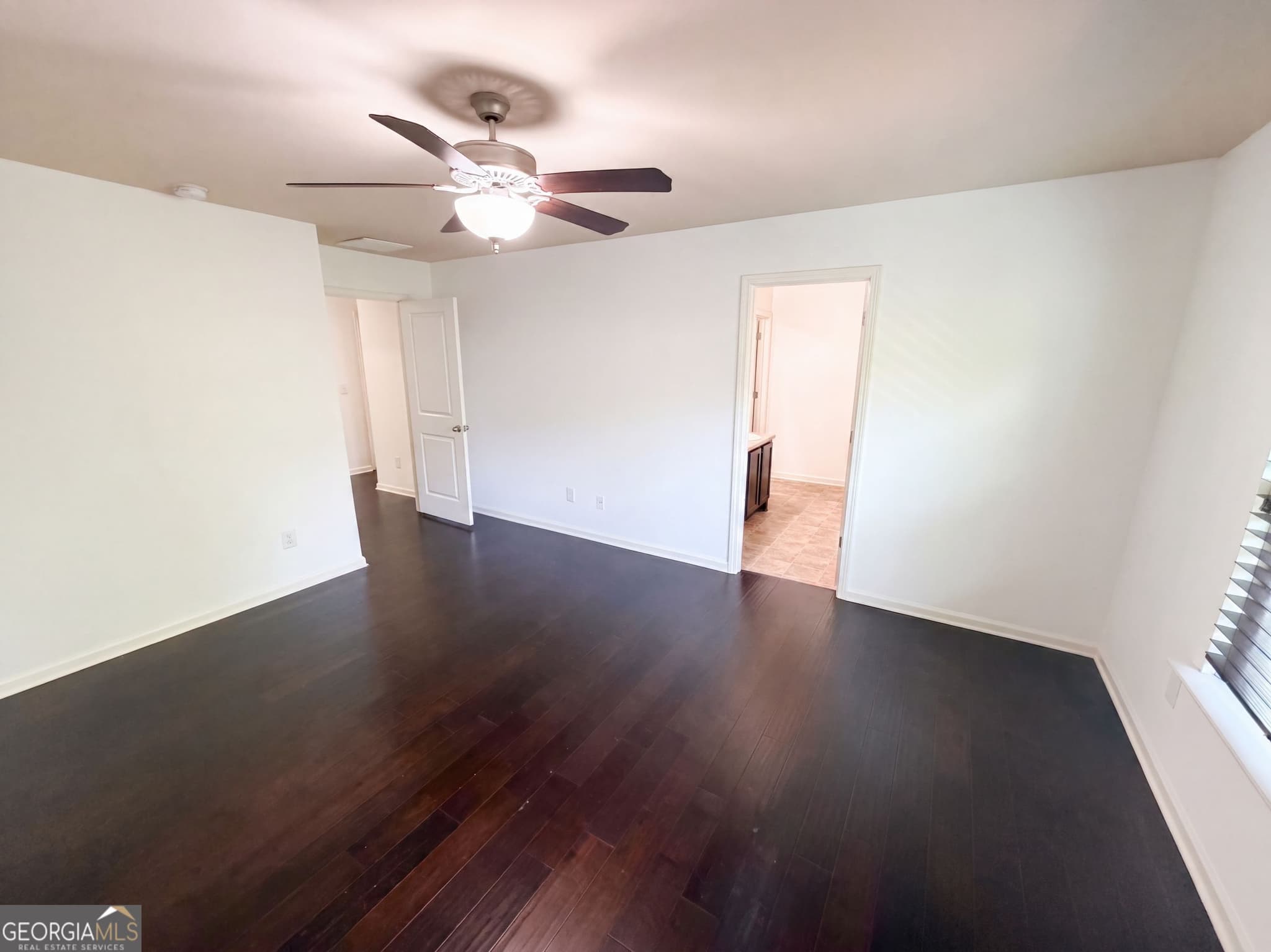 3 bedroom, 2.5 bathroom, 1,866 sq ft single family residence for sale at 106 Southwind Circle, Newnan, GA 30265 — photo 6