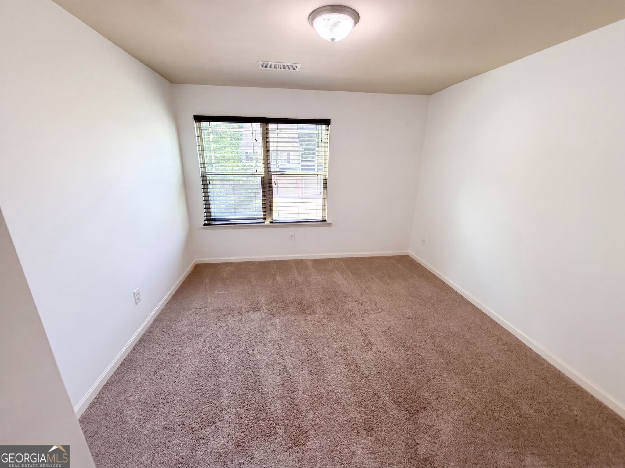 3 bedroom, 2.5 bathroom, 1,866 sq ft single family residence for sale at 106 Southwind Circle, Newnan, GA 30265 — photo 9
