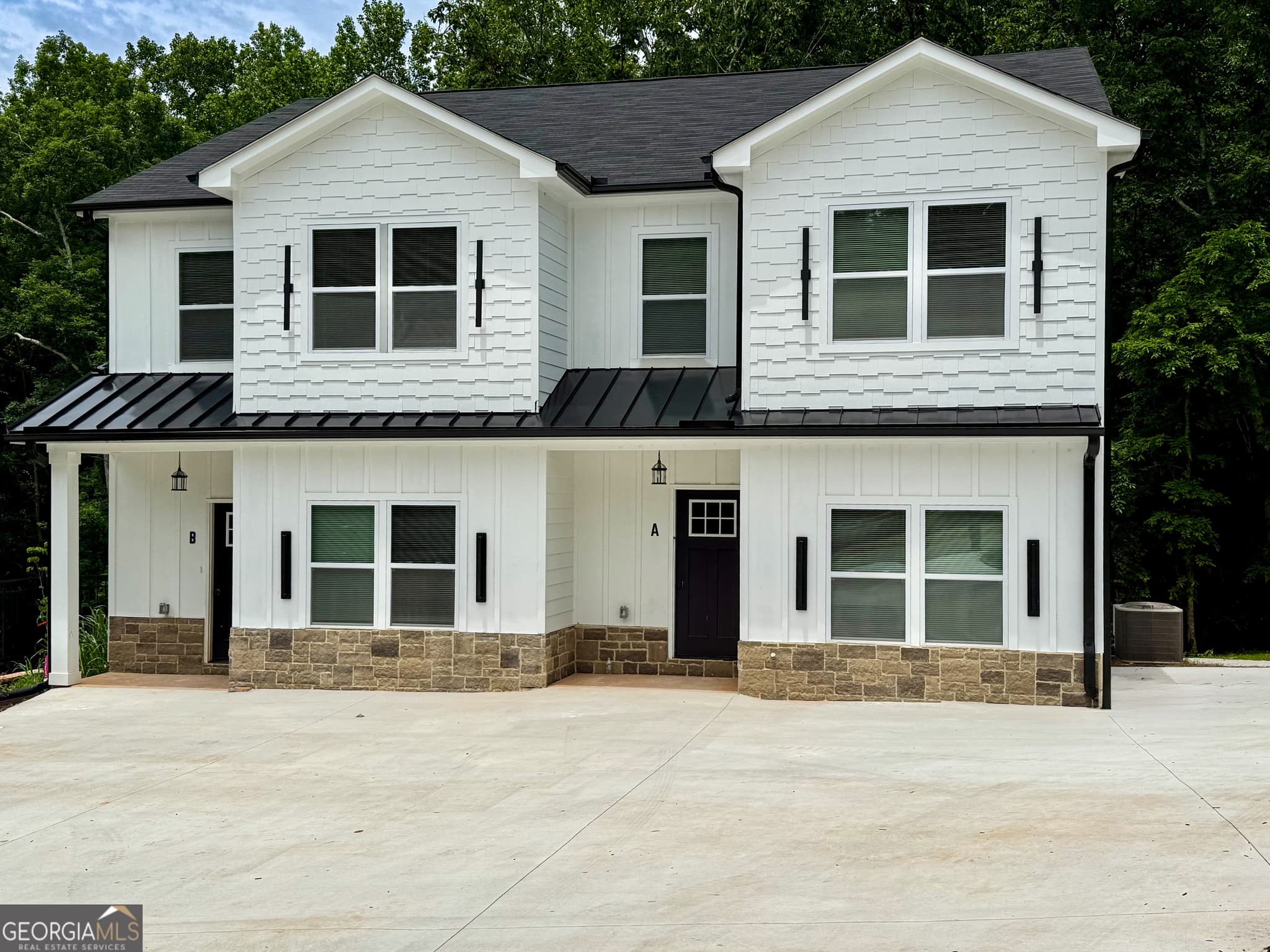 5 bedroom, 5 bathroom, 2,250 sq ft duplex for rent at 232 Brad Street A, Royston, GA 30662 for $2,000 a month