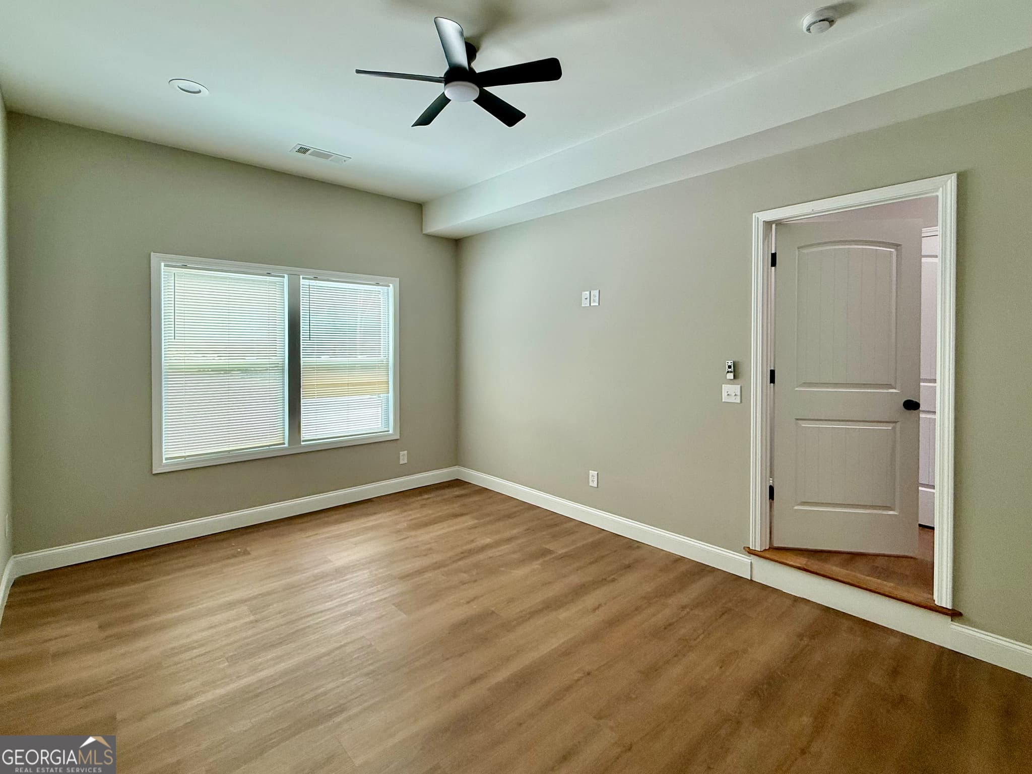 5 bedroom, 5 bathroom, 2,250 sq ft duplex for rent at 232 Brad Street A, Royston, GA 30662 for $2,000 a month — photo 10