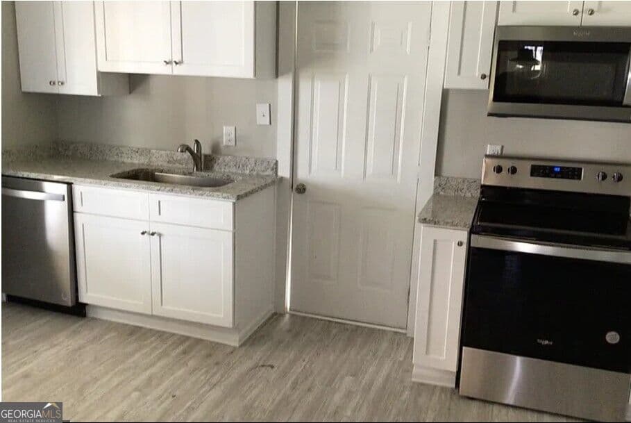 2 bedroom, 1 bathroom, 868 sq ft single family residence for rent at 201 S Pine Street, Toccoa, GA 30577 for $1,195 a month — photo 4