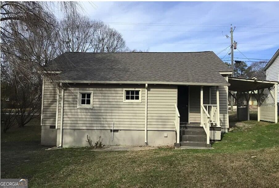 2 bedroom, 1 bathroom, 868 sq ft single family residence for rent at 201 S Pine Street, Toccoa, GA 30577 for $1,195 a month — photo 8
