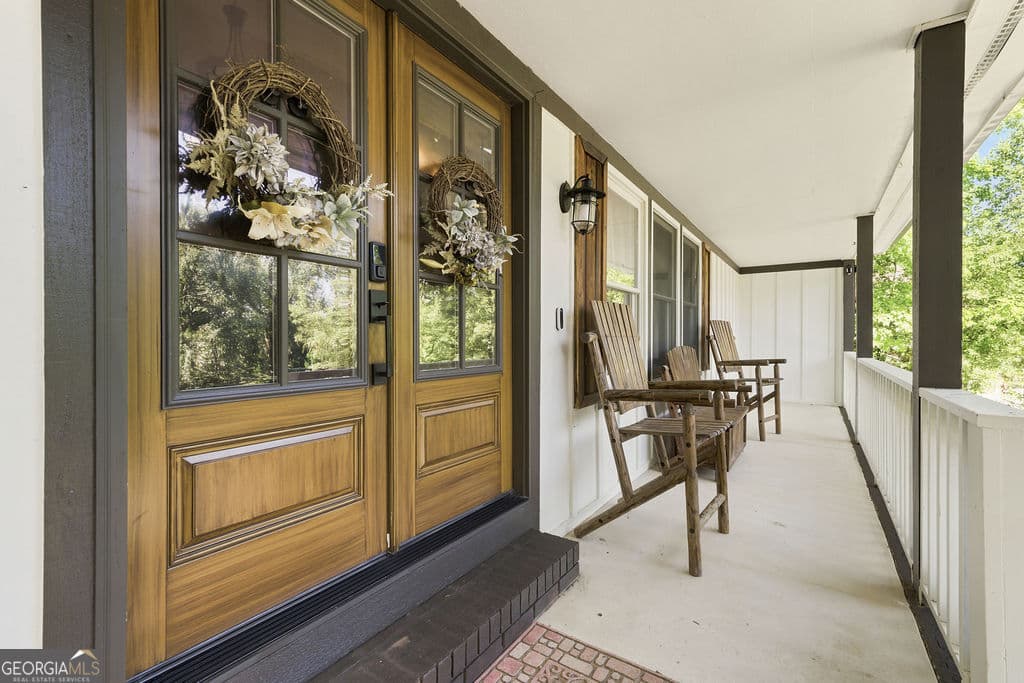 4 bedroom, 3 bathroom, 2,259 sq ft single family residence for sale at 9302 Rockshire Lane, Chattanooga, TN 37421 — photo 3