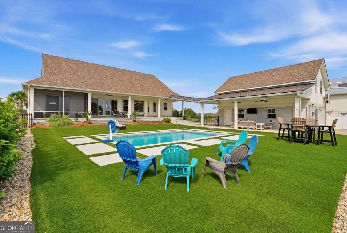 5 bedroom, 4 bathroom, 3,047 sq ft single family residence for sale at 102 Talahi Lane, Brunswick, GA 31520 — photo 5