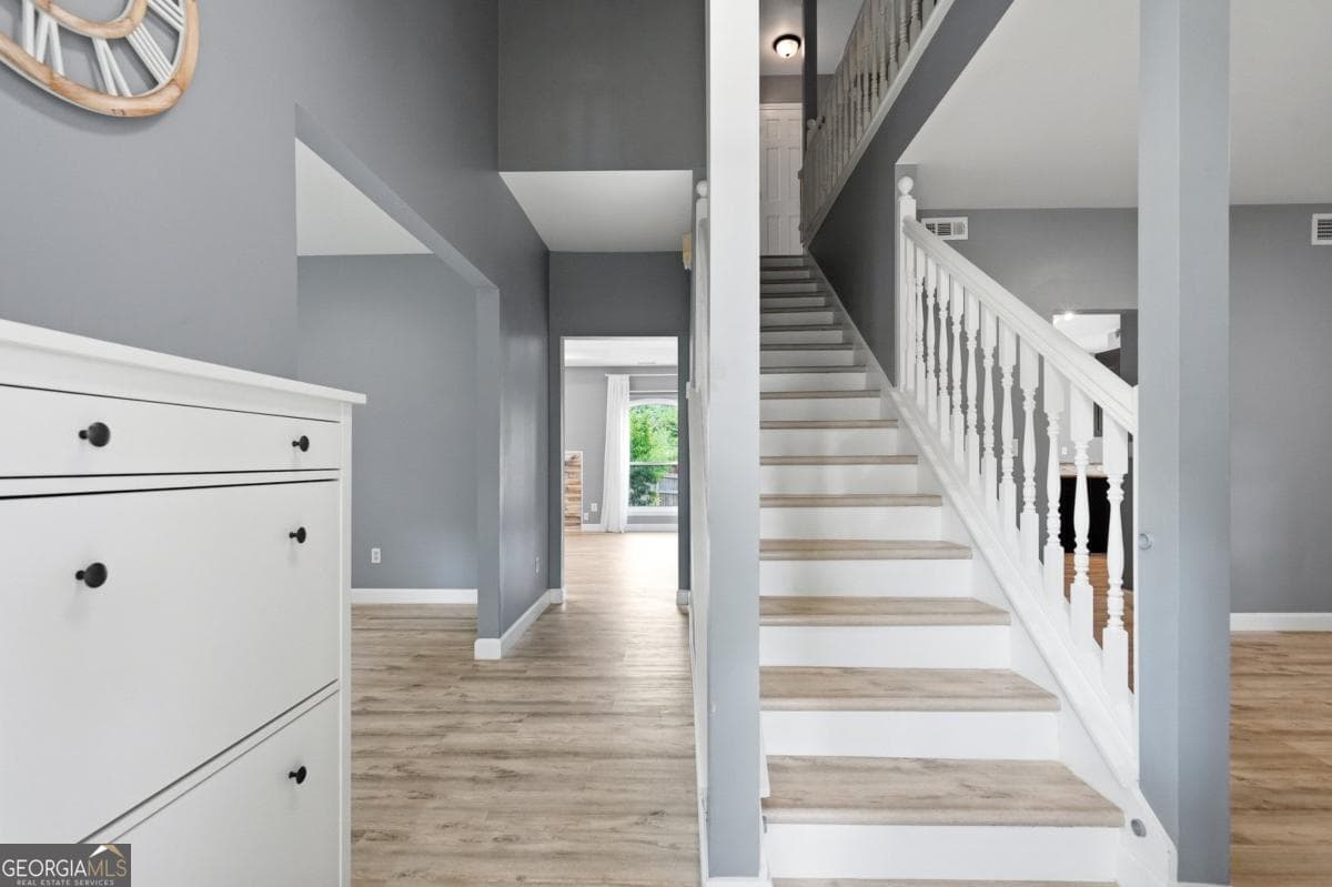 4 bedroom, 2.5 bathroom, 2,970 sq ft single family residence for sale at 500 Willow Lookout, Alpharetta, GA 30022 — photo 3