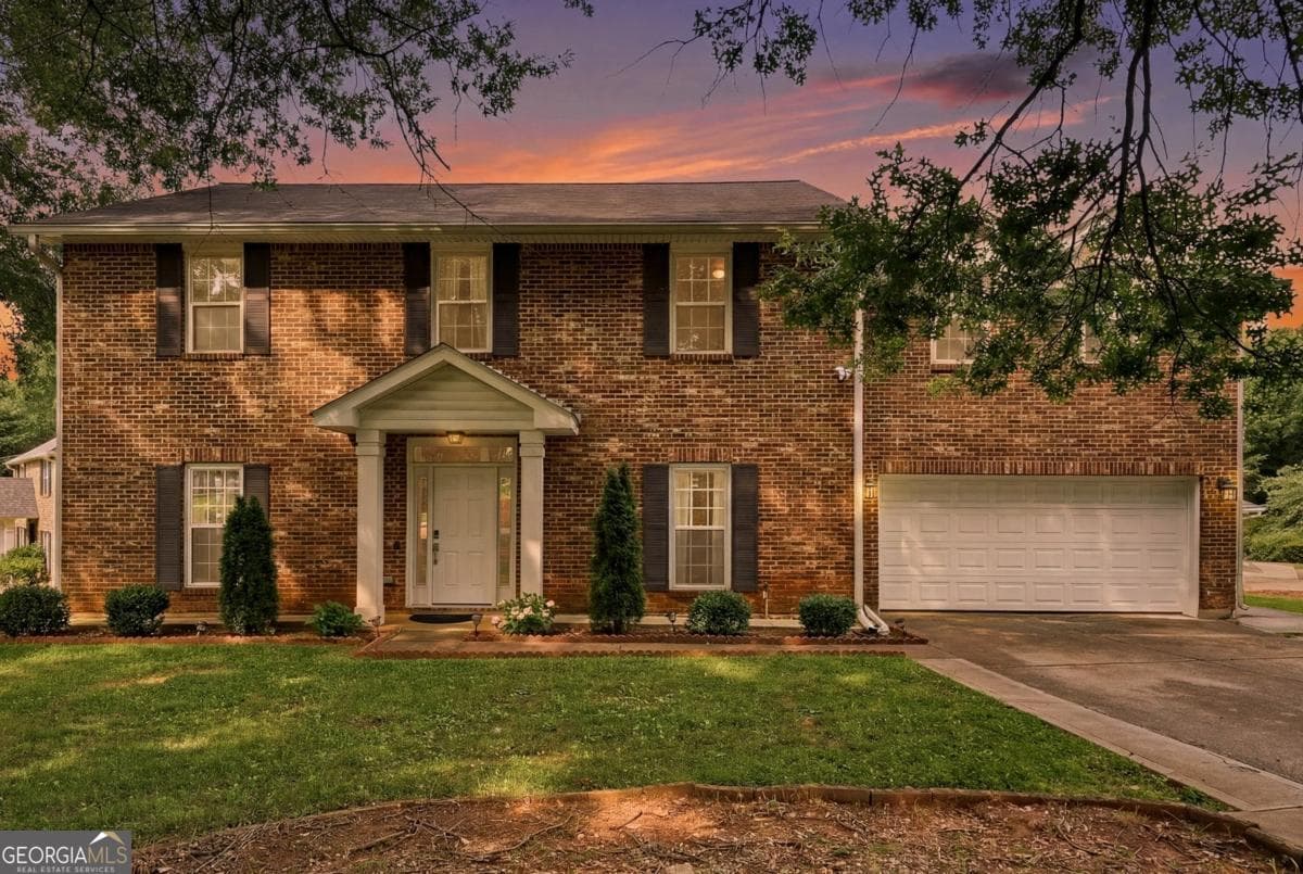 4 bedroom, 2.5 bathroom, 2,970 sq ft single family residence for sale at 500 Willow Lookout, Alpharetta, GA 30022 — photo 1 of 28