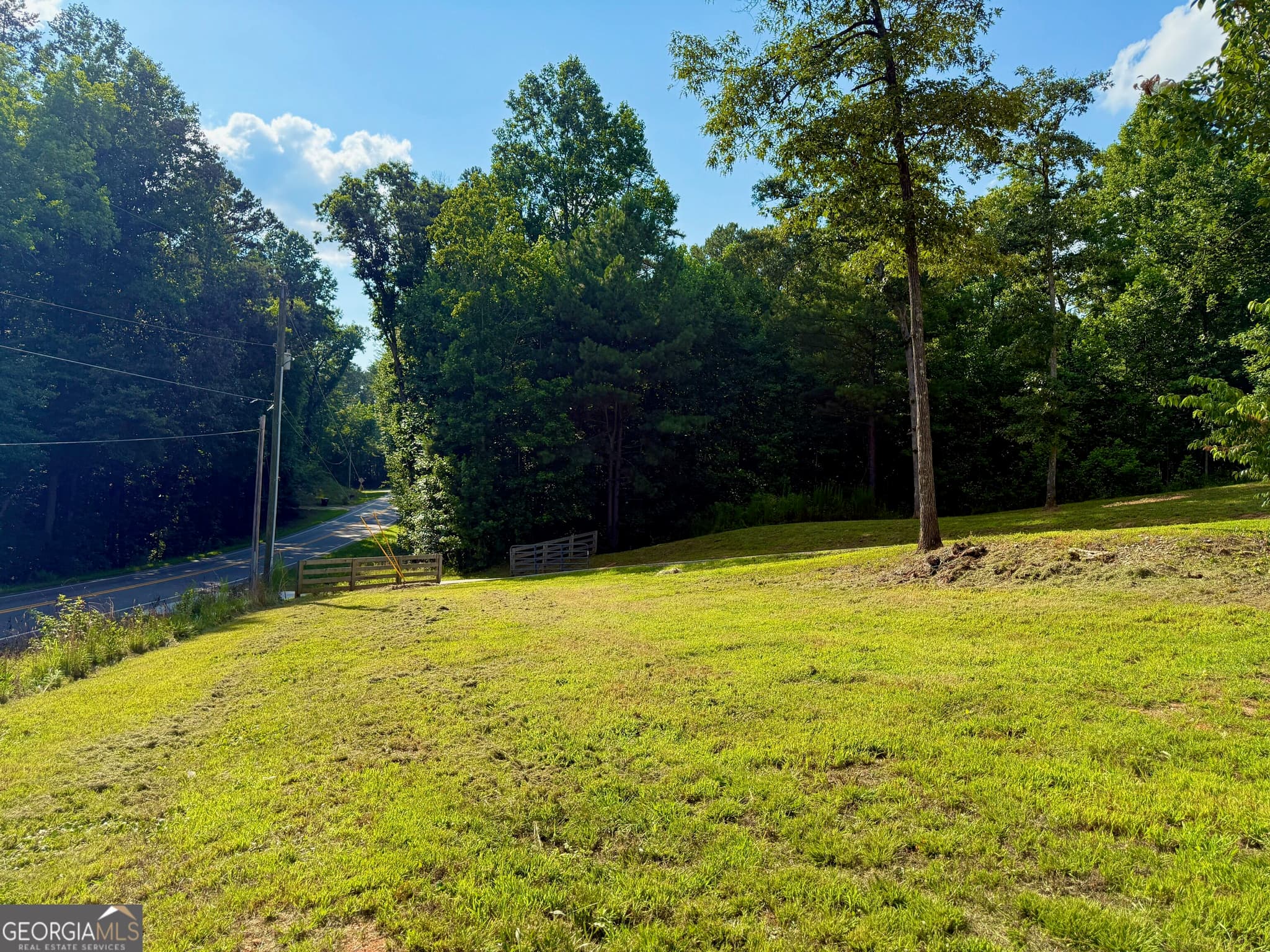 2 bedroom, 2 bathroom, 1,422 sq ft single family residence for sale at 1652 Sweetwater Juno Road, Dawsonville, GA 30534 — photo 4