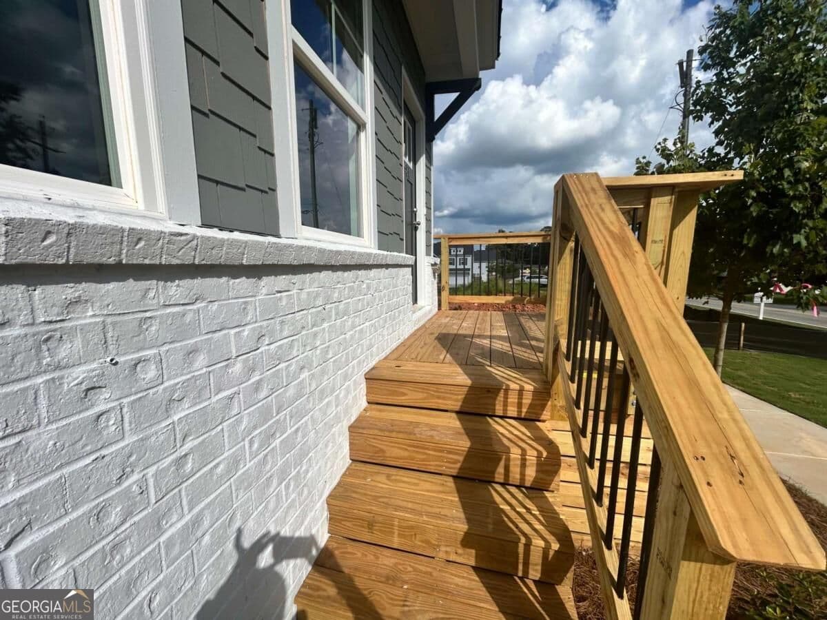 4 bedroom, 3.5 bathroom, 1 sq ft townhouse for sale at 1584 Salem Drive 100, Conyers, GA 30013 — photo 3