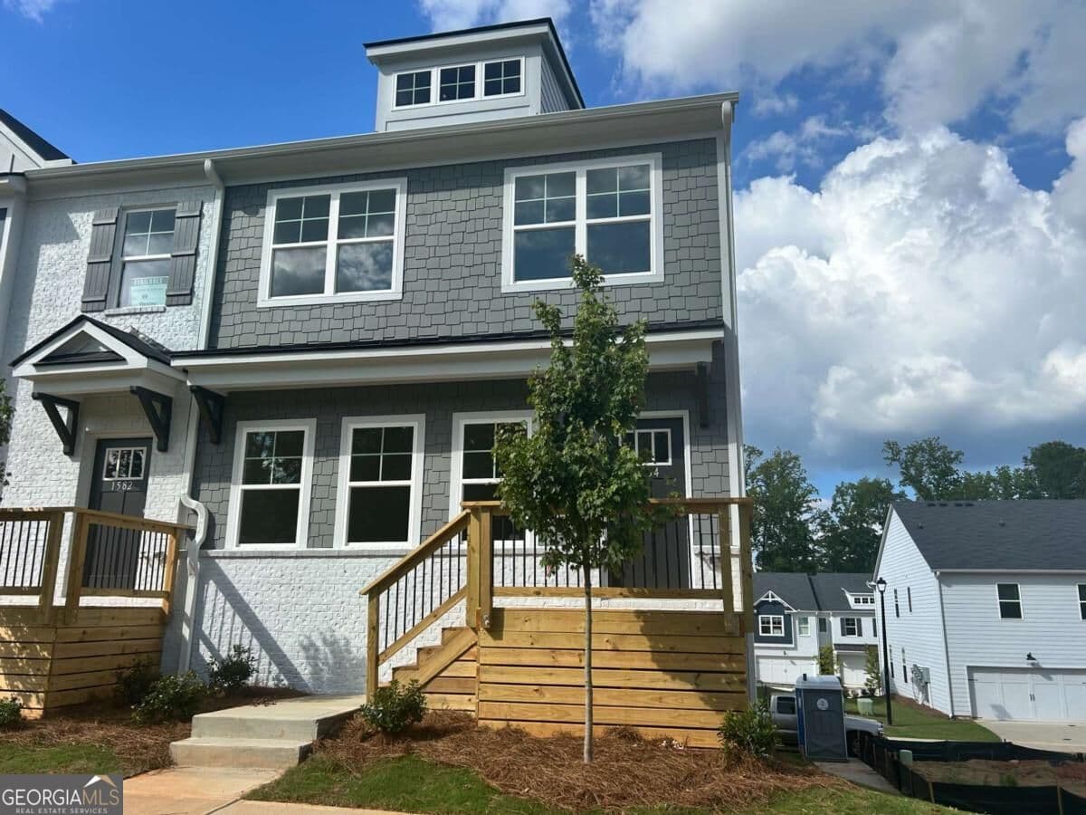 4 bedroom, 3.5 bathroom, 1 sq ft townhouse for sale at 1584 Salem Drive 100, Conyers, GA 30013 — photo 1 of 37