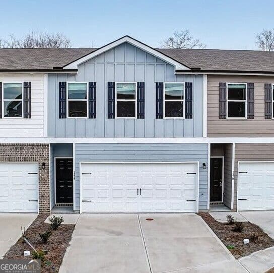 3 bedroom, 2.5 bathroom townhouse for sale at 144 Brexley Drive, Calhoun, GA 30701 — photo 1 of 37