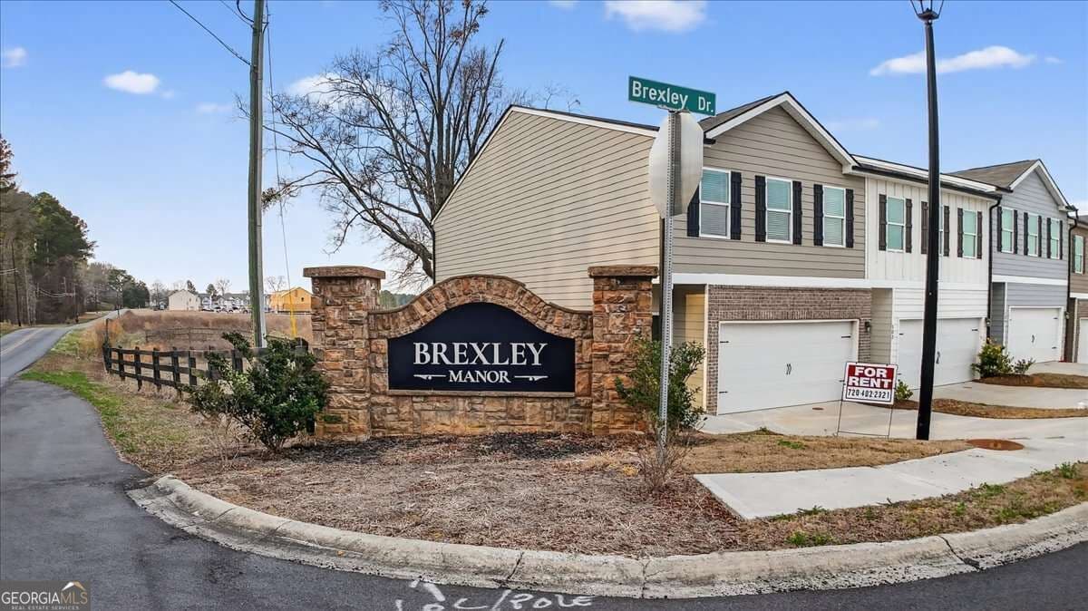3 bedroom, 2.5 bathroom townhouse for sale at 144 Brexley Drive, Calhoun, GA 30701 — photo 5