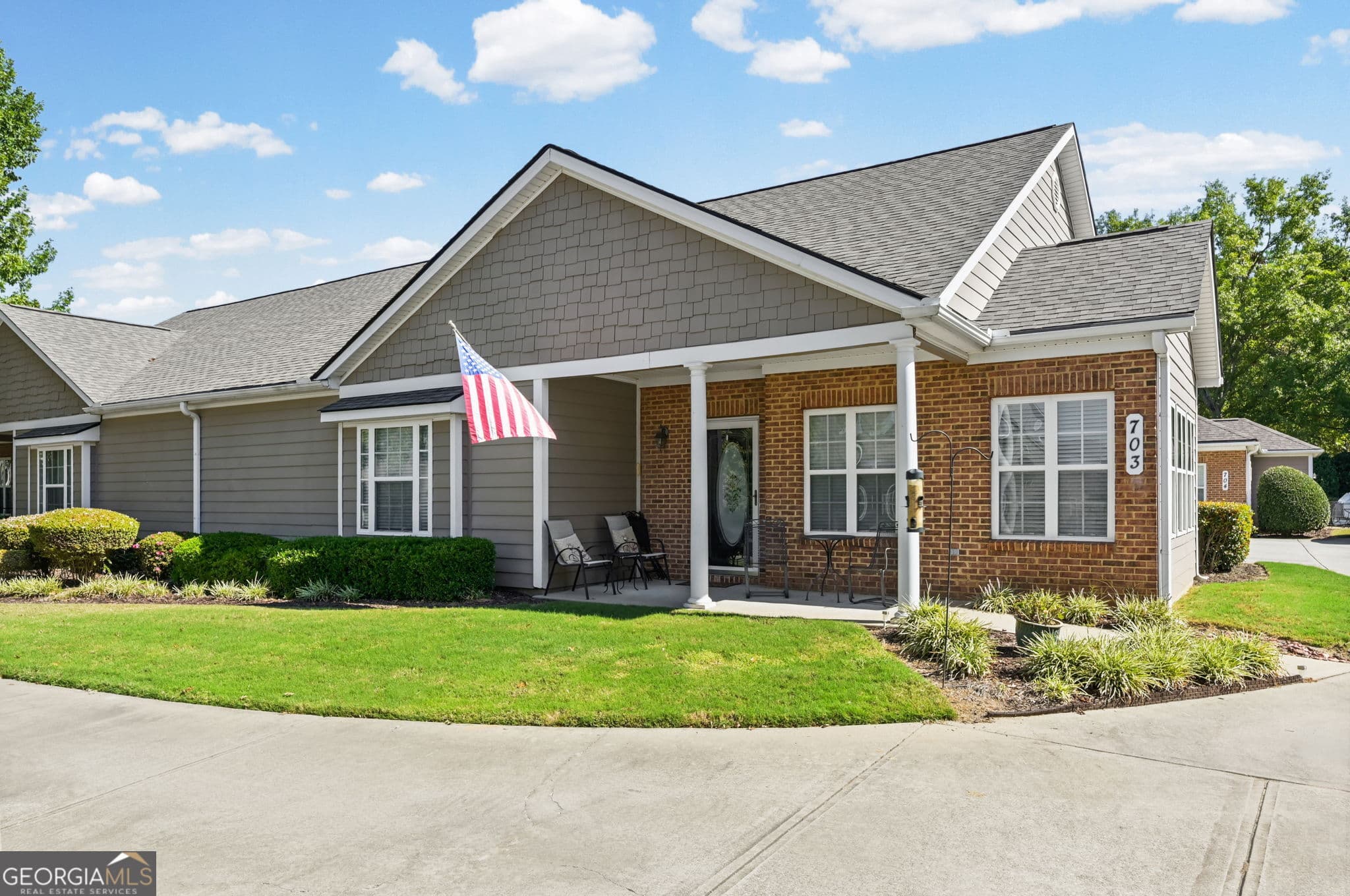 2 bedroom, 2 bathroom, 1,679 sq ft condominium for sale at 703 Commonwealth Circle, Newnan, GA 30263