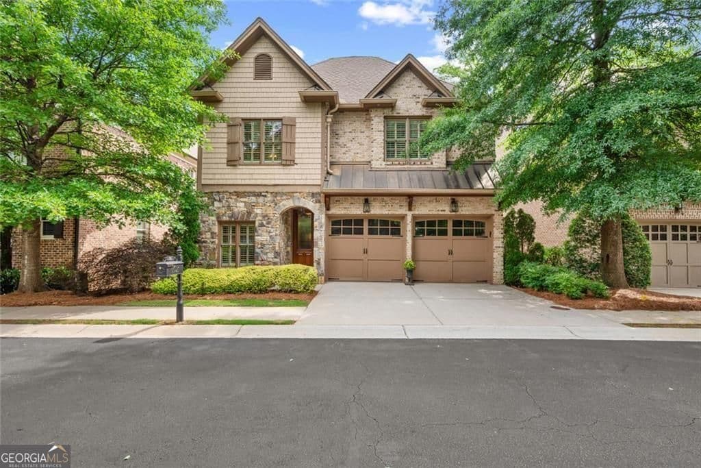 6 bedroom, 6.5 bathroom, 6,371 sq ft single family residence sold at 34 High Top Circle, Sandy Springs, GA 30328