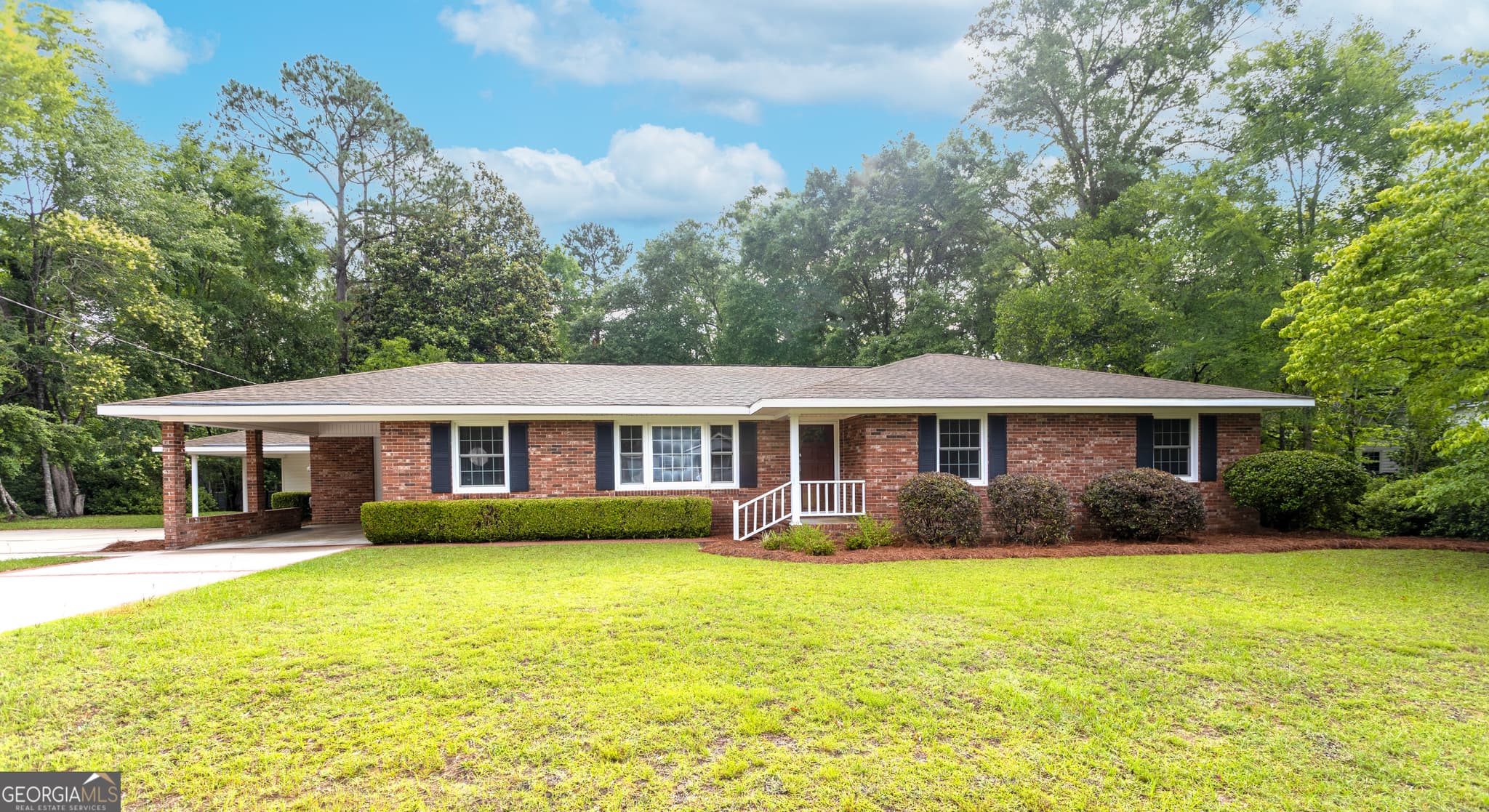 3 bedroom, 2 bathroom, 2,084 sq ft single family residence sold at 313 5th Avenue, Twin City, GA 30471