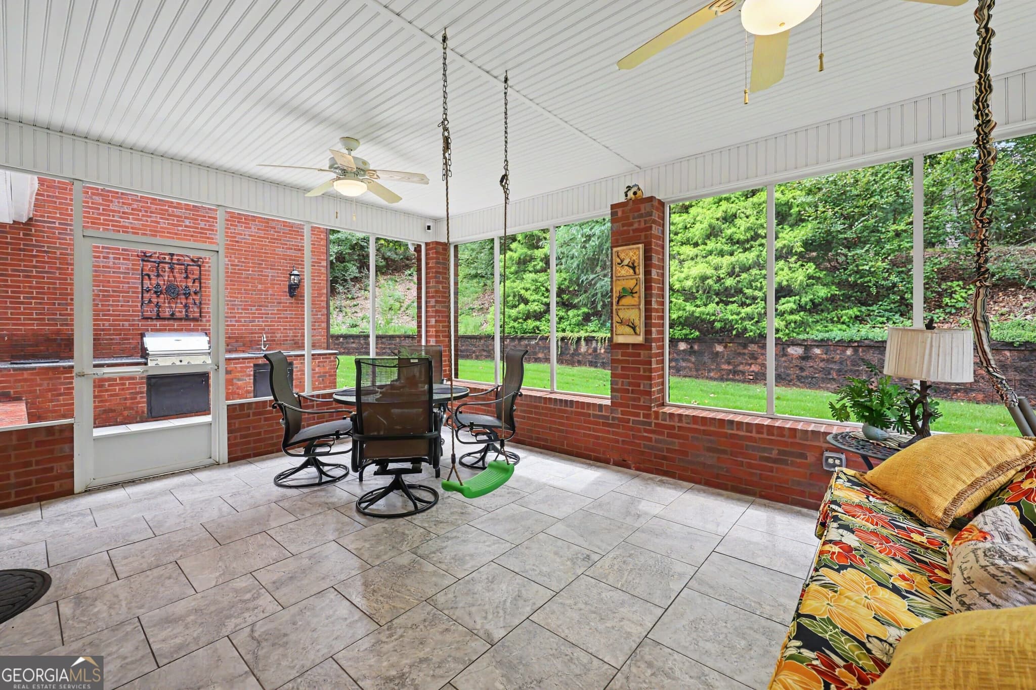 4 bedroom, 3 bathroom, 3,130 sq ft single family residence for sale at 272 Glen Lake Drive, Hoschton, GA 30548 — photo 6