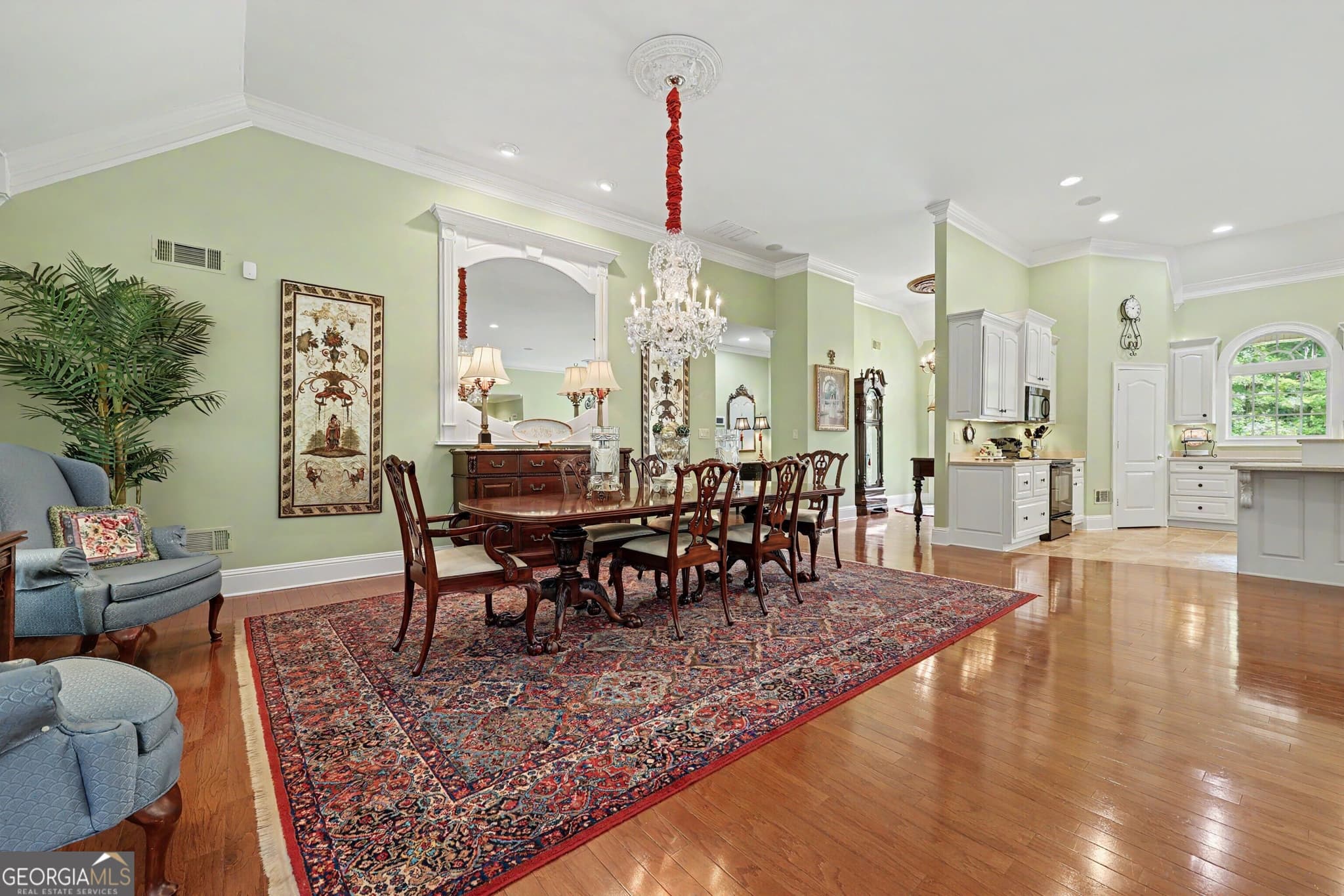 4 bedroom, 3 bathroom, 3,130 sq ft single family residence for sale at 272 Glen Lake Drive, Hoschton, GA 30548 — photo 8
