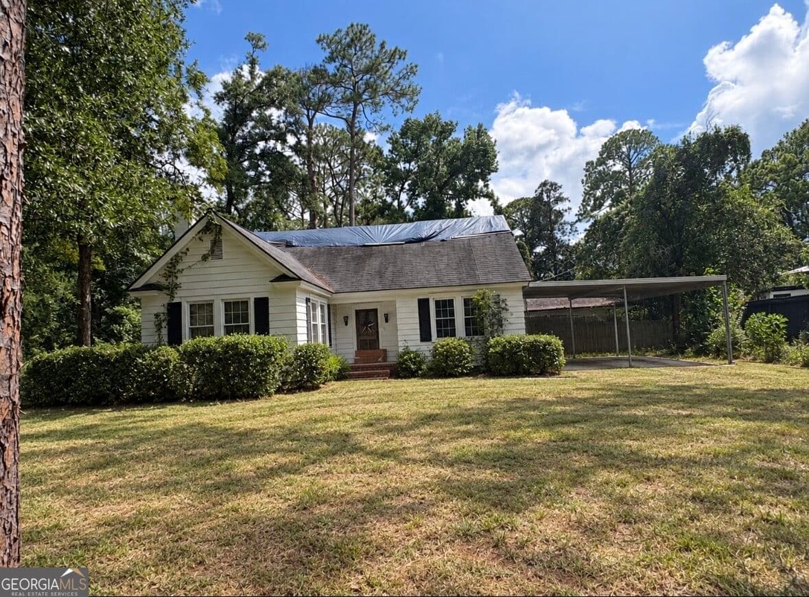 4 bedroom, 3.5 bathroom, 200 sq ft single family residence for sale at 706 Richmond Avenue, Waycross, GA 31501 — photo 2