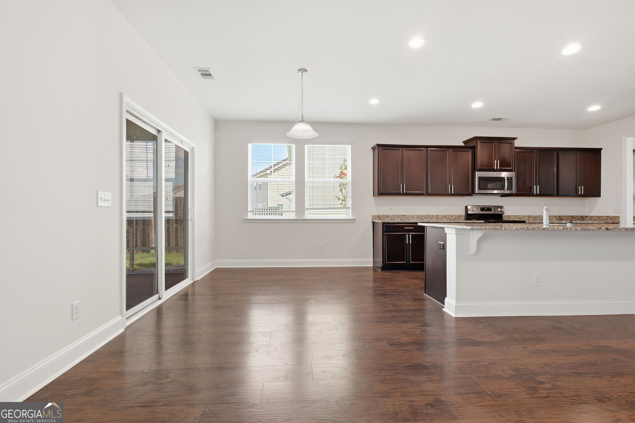 4 bedroom, 3.5 bathroom, 3,506 sq ft single family residence for sale at 105 Grimsby Road, Savannah, GA 31407 — photo 5