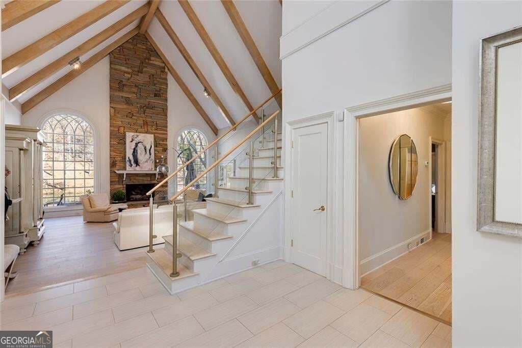 5 bedroom, 4.5 bathroom, 5,561 sq ft single family residence for sale at 325 Riverhall Court, Sandy Springs, GA 30350 — photo 7