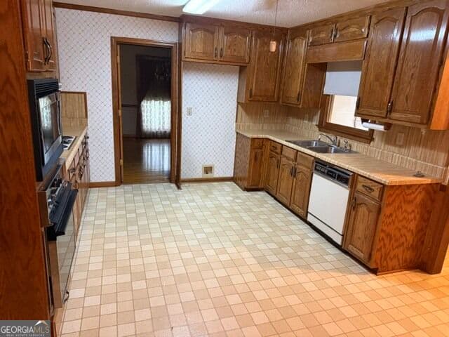 3 bedroom, 2 bathroom, 4,372 sq ft single family residence for sale at 125 Brogdon Road, Fayetteville, GA 30214 — photo 10