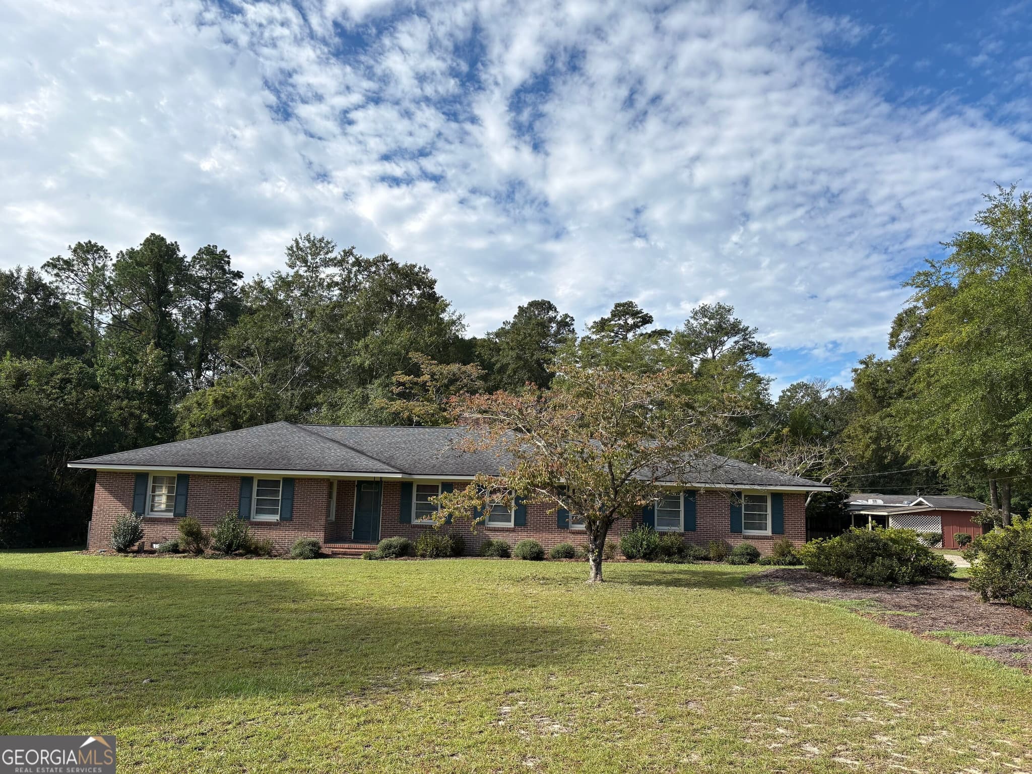 4 bedroom, 2 bathroom, 2,654 sq ft single family residence for sale at 212 Clairmont Drive, Dublin, GA 31021 — photo 1 of 23