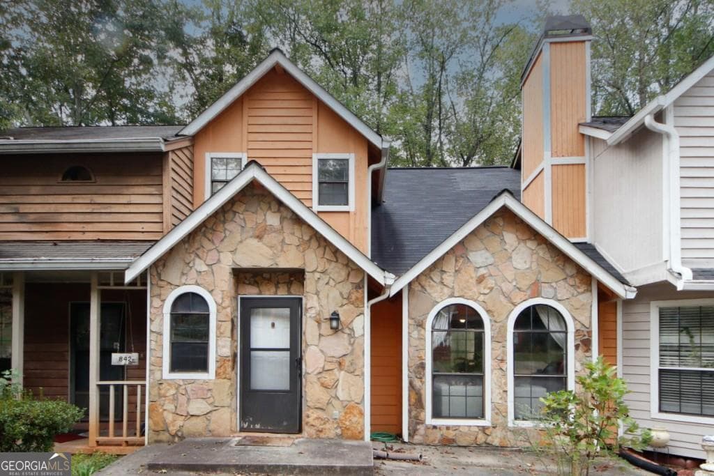 2 bedroom, 1.5 bathroom, 1,235 sq ft townhouse for sale at 840 Brandy Oaks Lane, Stone Mountain, GA 30088 — photo 2