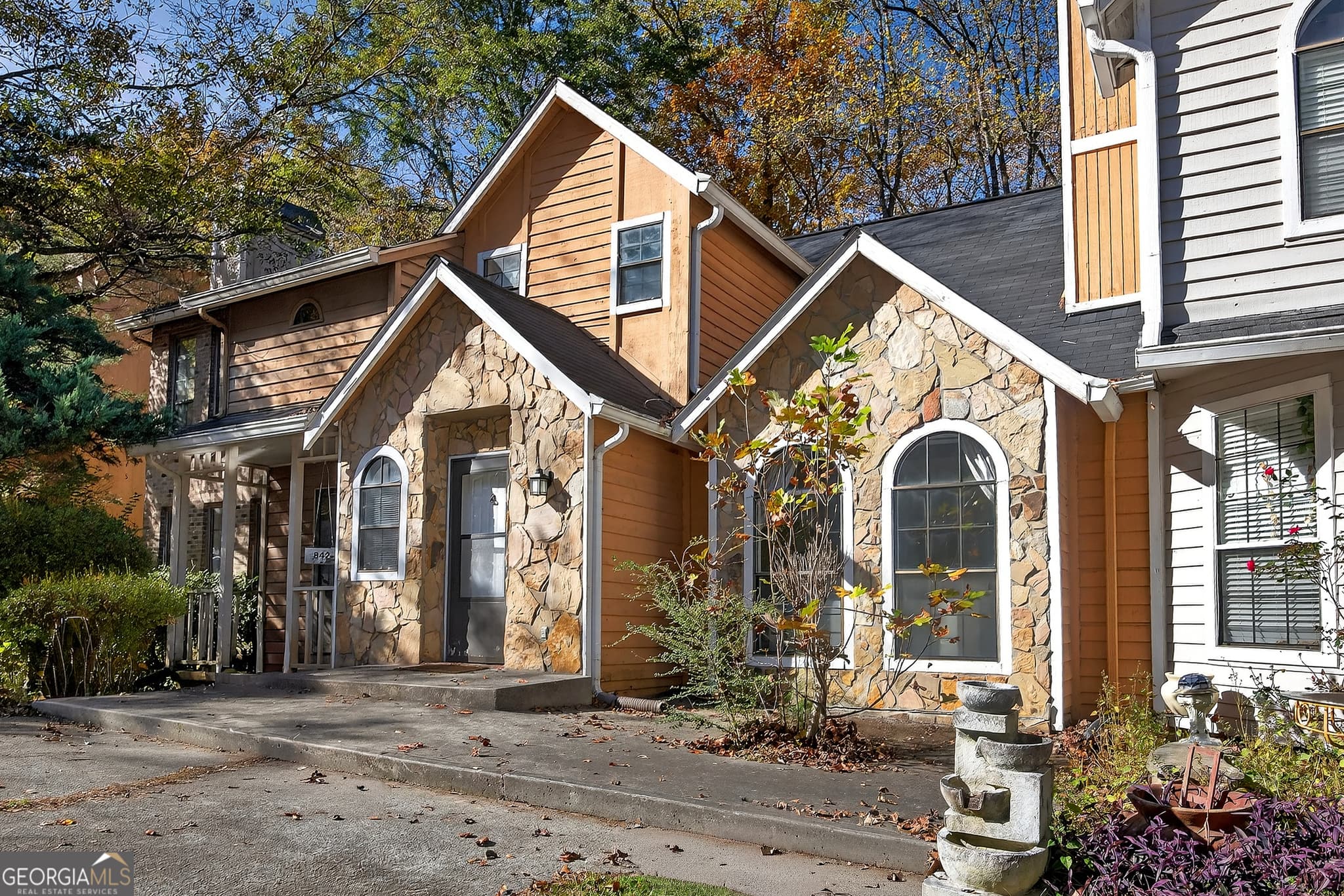 2 bedroom, 1.5 bathroom, 1,235 sq ft townhouse for sale at 840 Brandy Oaks Lane, Stone Mountain, GA 30088 — photo 4