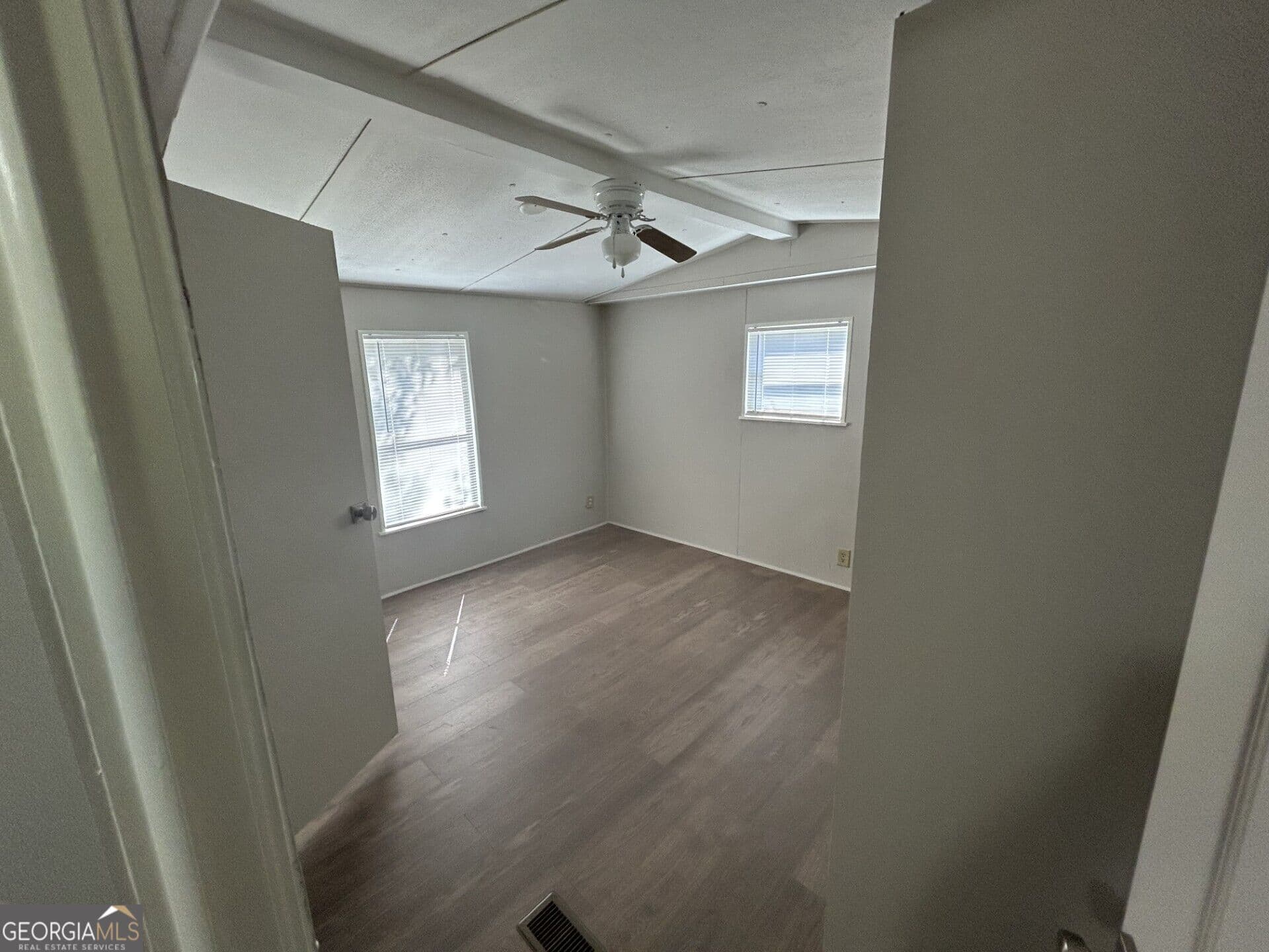 3 bedroom, 2 bathroom, 780 sq ft manufactured home,single family residence for rent at 203 Mt Moriah, Auburn, GA 30011 for $1,300 a month — photo 6
