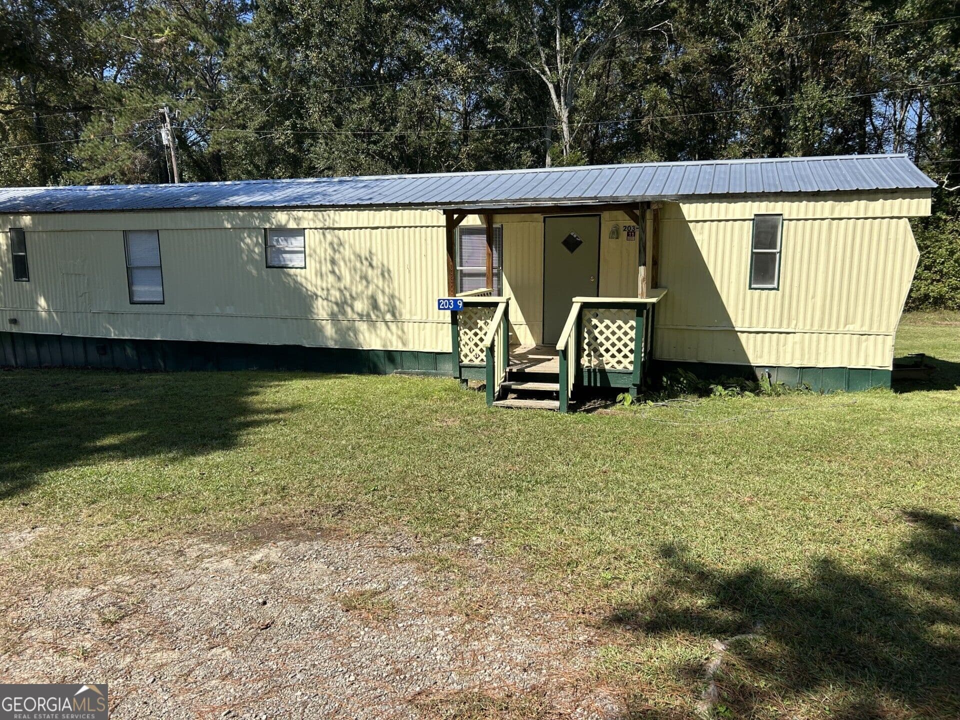 3 bedroom, 2 bathroom, 780 sq ft manufactured home,single family residence for rent at 203 Mt Moriah, Auburn, GA 30011 for $1,300 a month