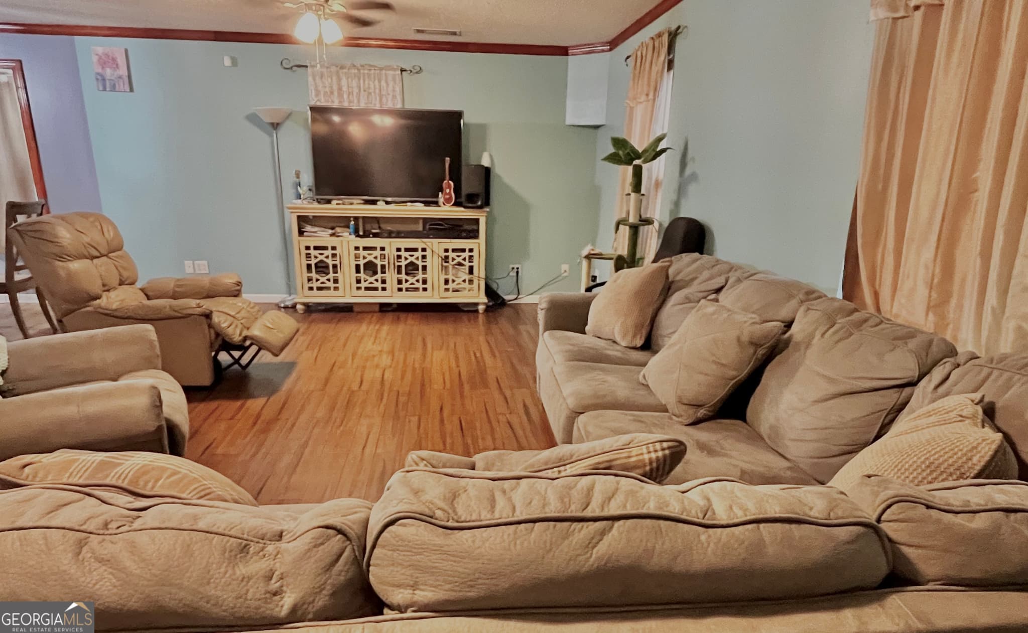 3 bedroom, 2 bathroom, 1,671 sq ft single family residence for sale at 705 Geiger Street, Mount Vernon, GA 30445 — photo 3